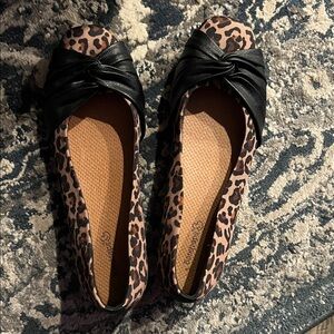 BareTraps Leopard Pattern Flats with Black Knot